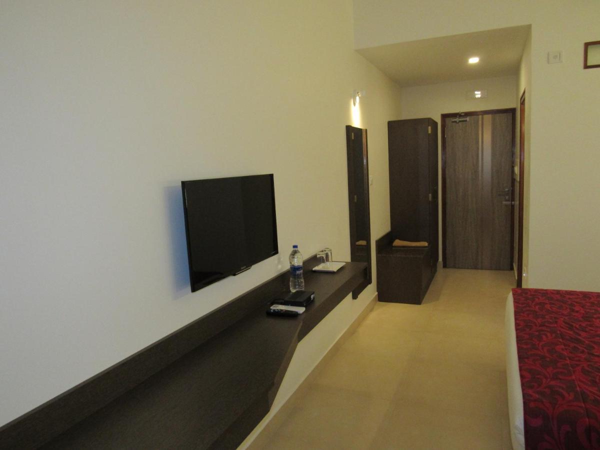 Hotel Palguni Residency Hassan Exterior foto